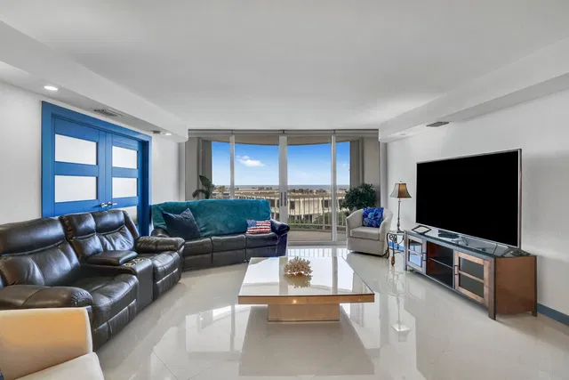 2295 S Ocean Palm Beach Unit 619 photo 5