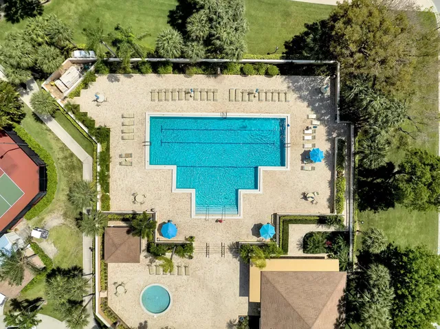Residence photo 2