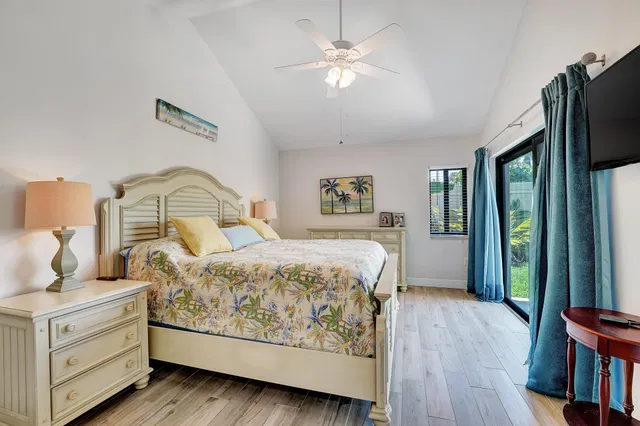 Residence photo 16