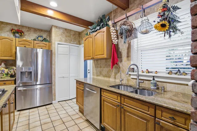 Residence photo 30