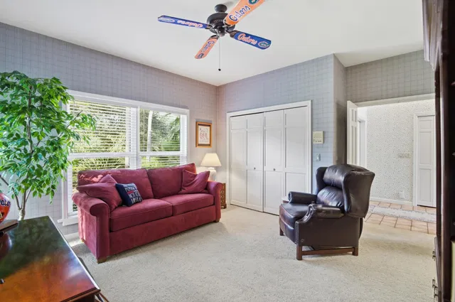Residence photo 33