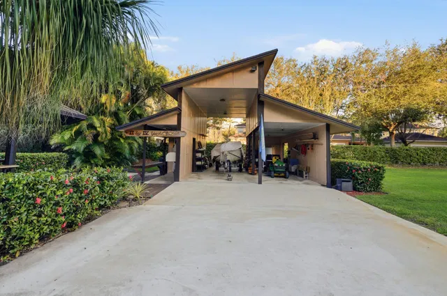 Residence photo 68