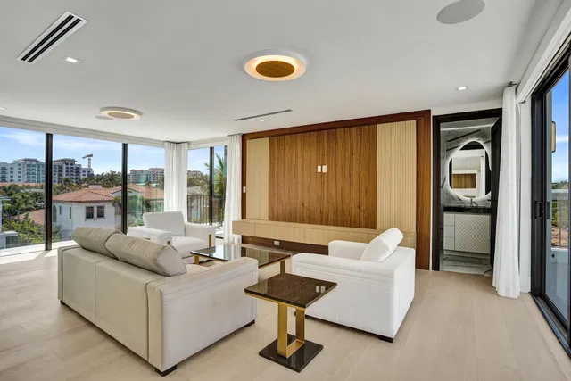 Residence photo 22