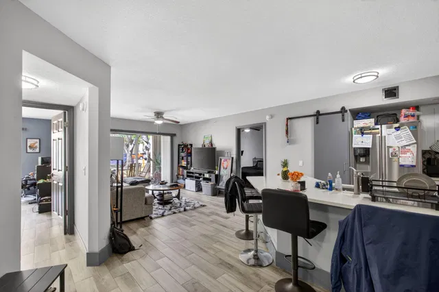 Unit 105 photo 6