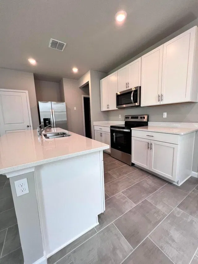  Residence photo 5
