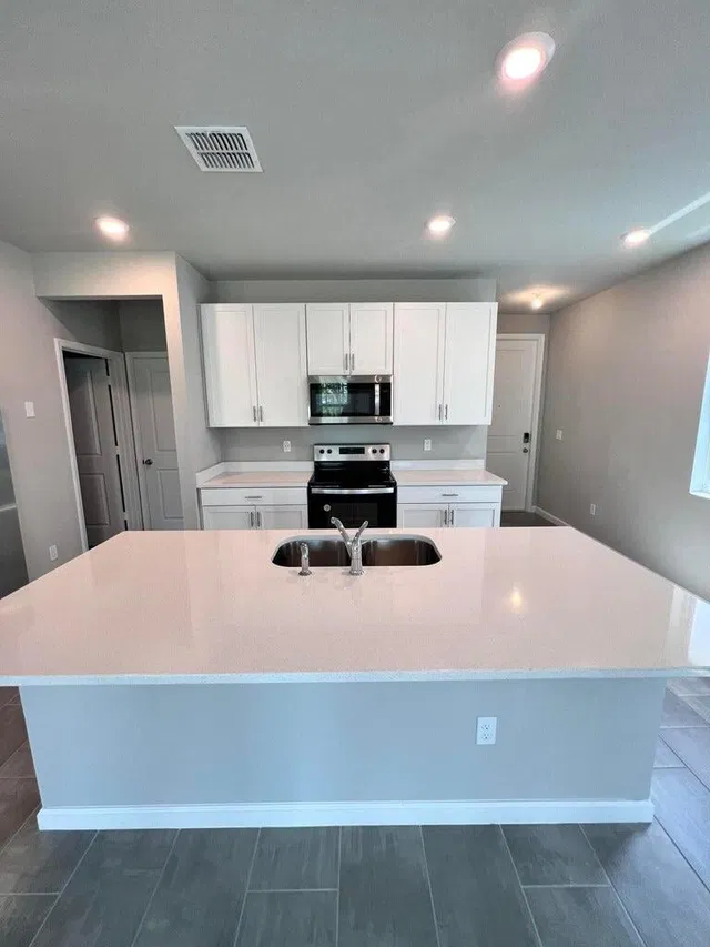  Residence photo 6