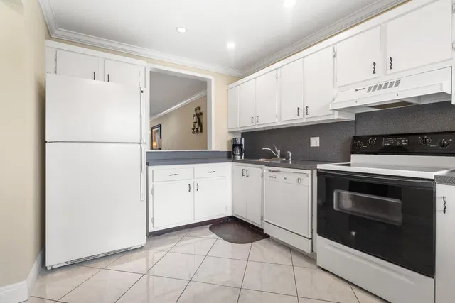 Boca Lago Country Club Homes Unit H photo 14