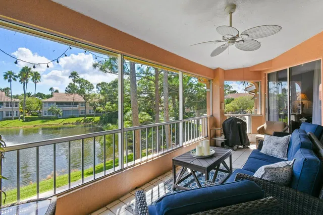 PGA National Palm Beach Gardens Residence photo 22