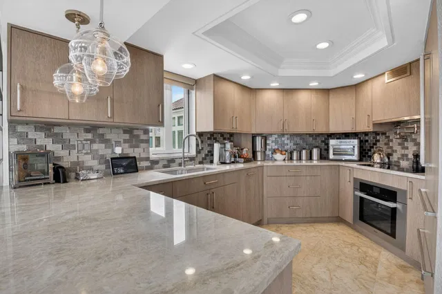 Mizner Court Unit Ph 7 photo 9
