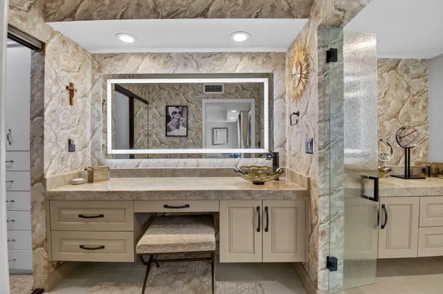Mizner Court Unit Ph 7 photo 25