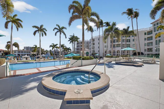 Mizner Court Unit Ph 7 photo 40