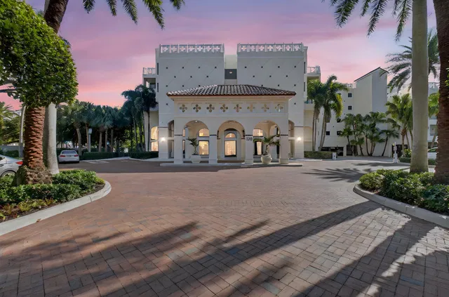 Mizner Court Unit Ph 7 photo 53
