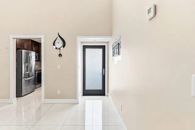 Residence photo 4