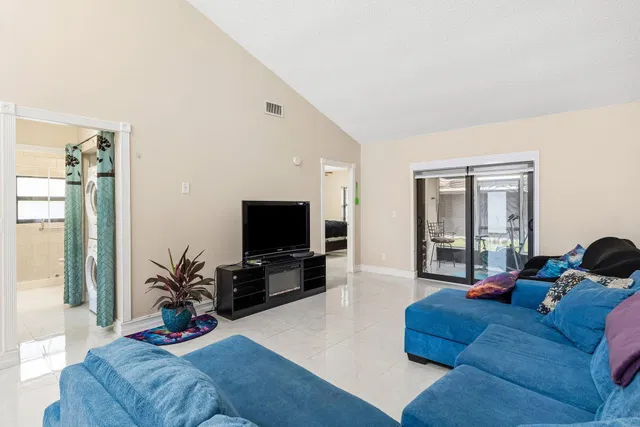 Residence photo 13