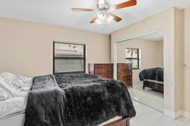 Residence photo 18
