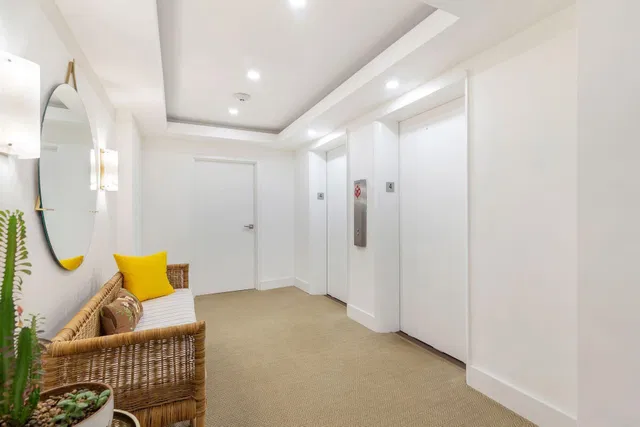 Unit 409 photo 6