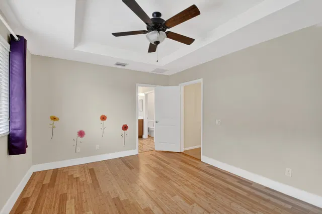 Residence photo 16