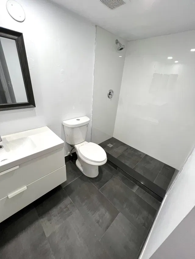 Unit 205 photo 3