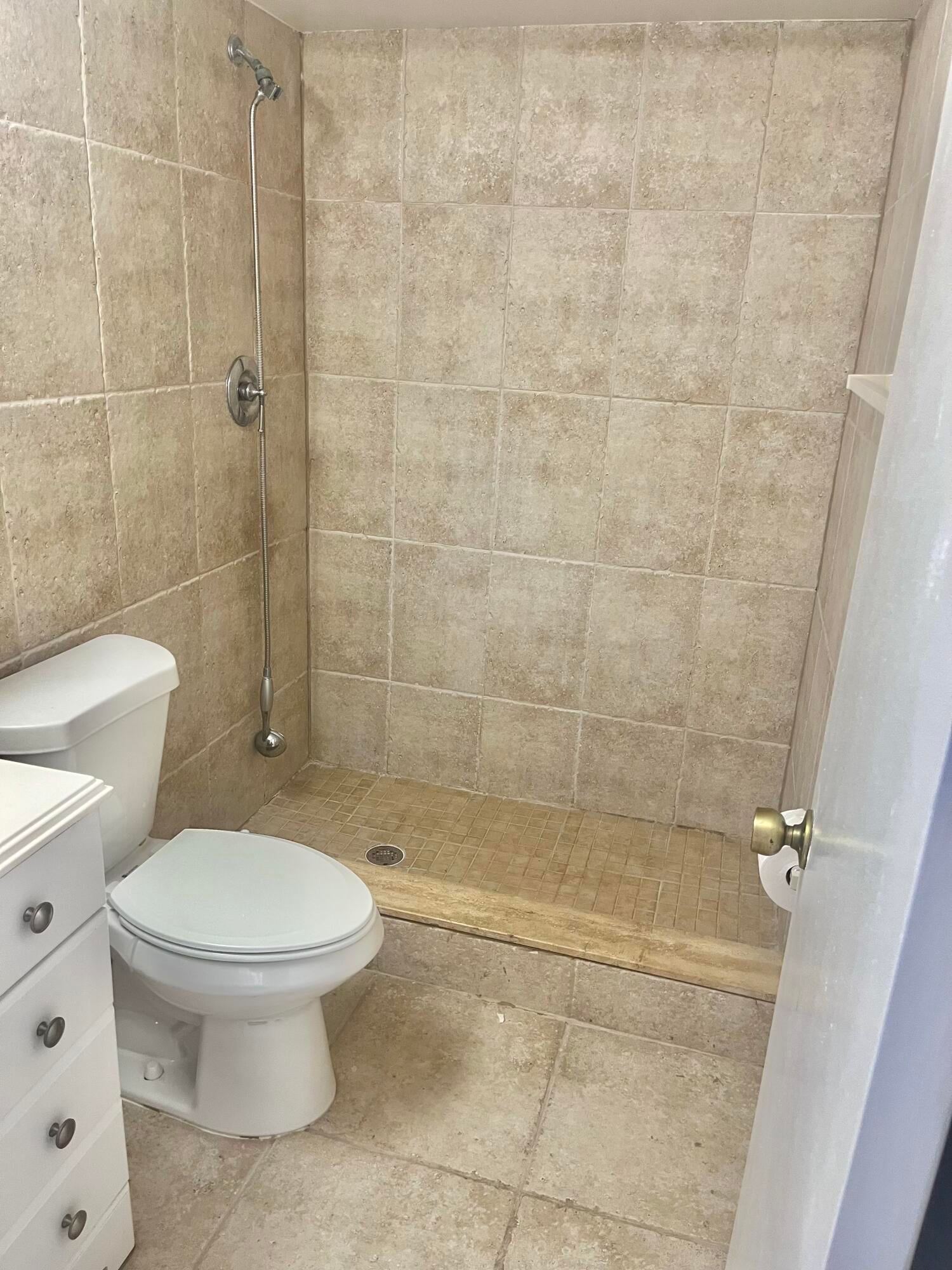 Unit 101 photo 8