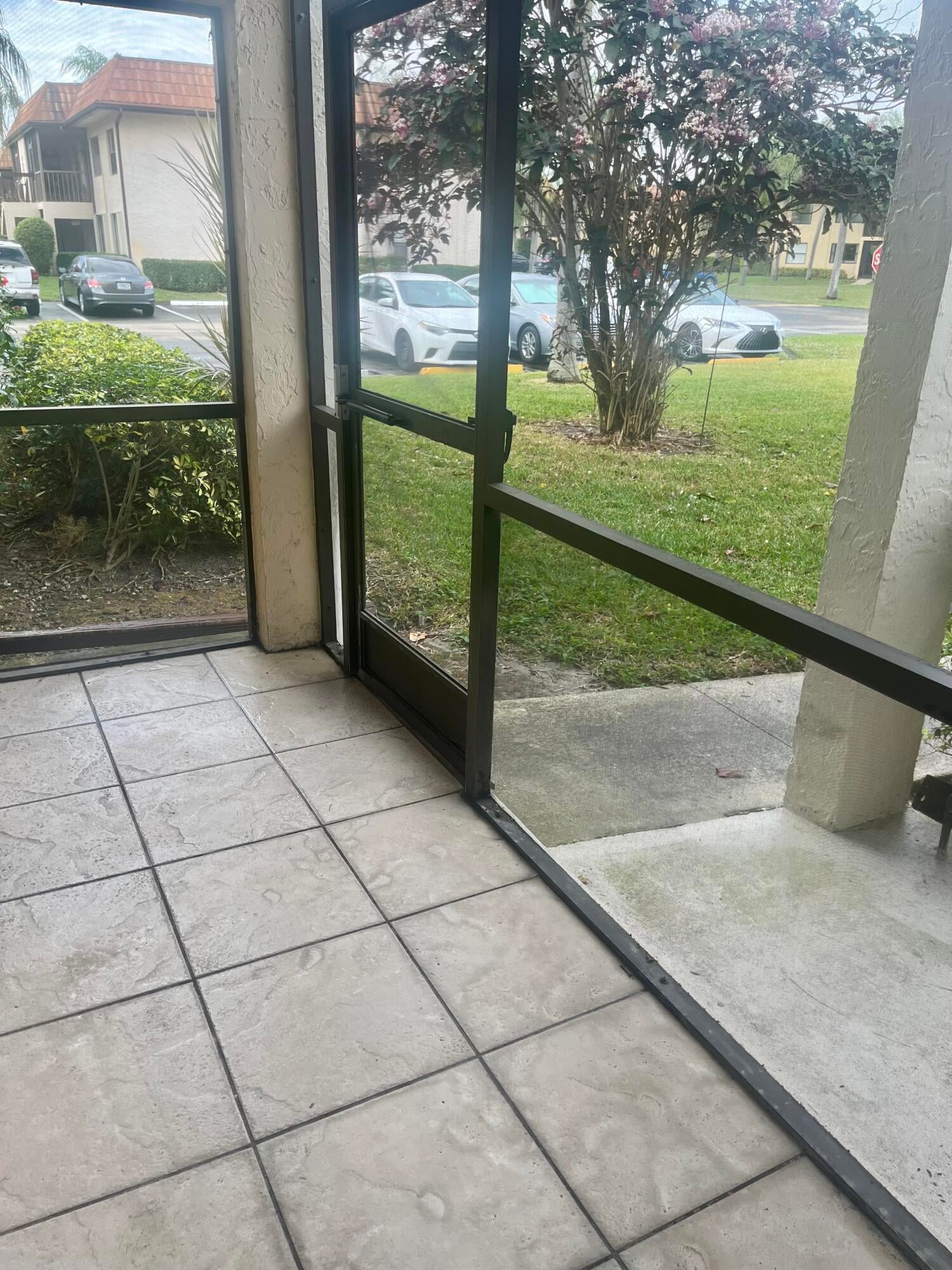 Unit 101 photo 14