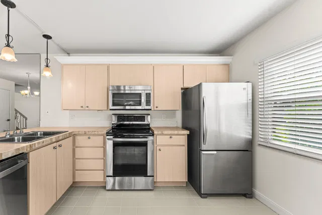 Residence photo 12