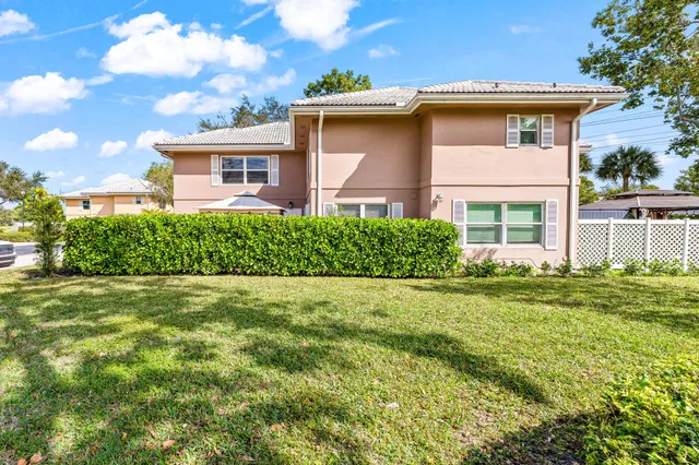 Residence photo 35