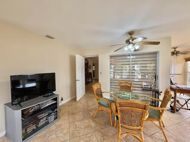 Residence photo 5