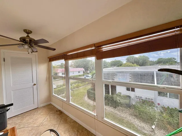 Residence photo 20