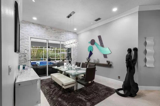 Residence photo 6