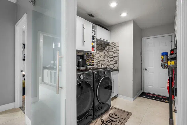 Residence photo 20