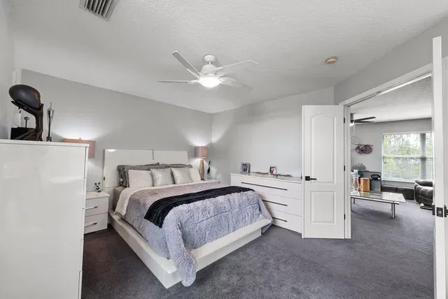 Residence photo 41
