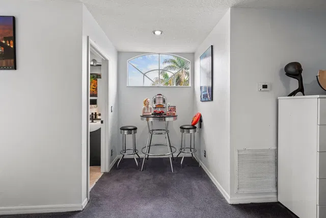 Residence photo 42
