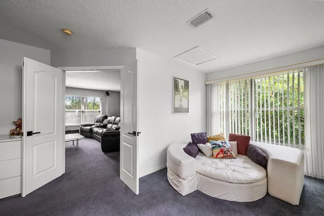 Residence photo 44