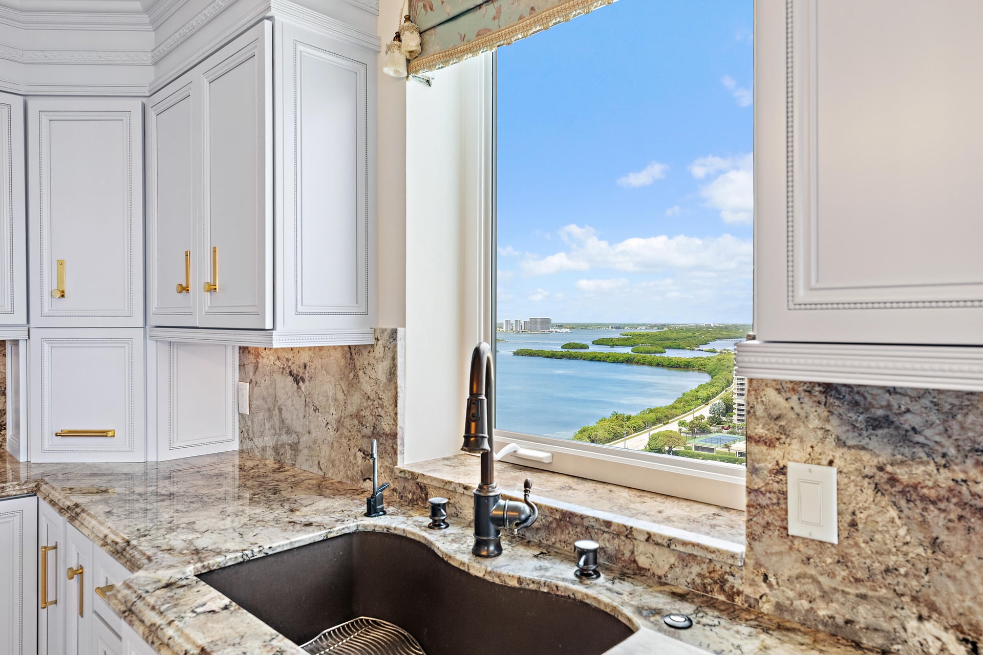 Eastpointe Singer Island Unit 22i photo 9