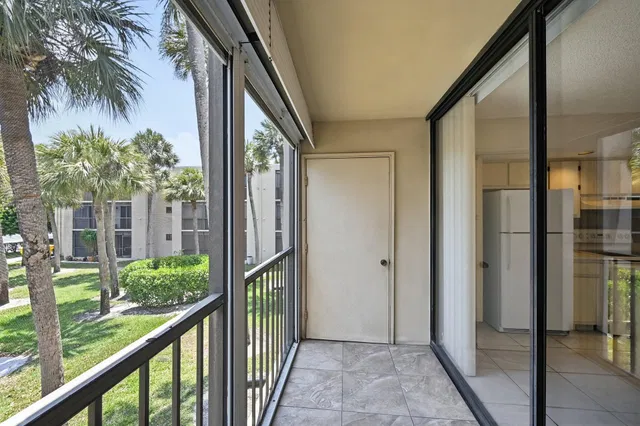 Unit 219 photo 2
