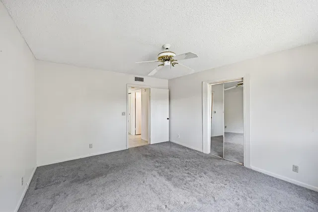 Unit 219 photo 11