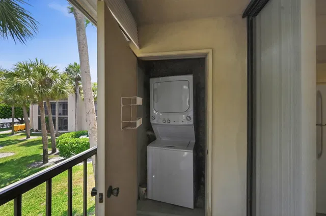 Unit 219 photo 17