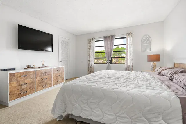Boca Lago Country Club Homes Unit F photo 23
