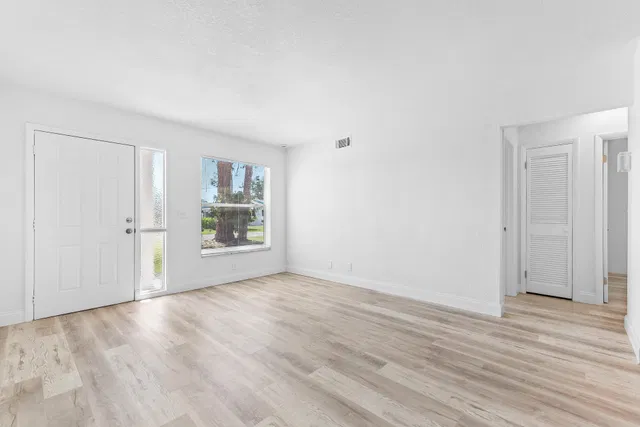  Residence photo 6