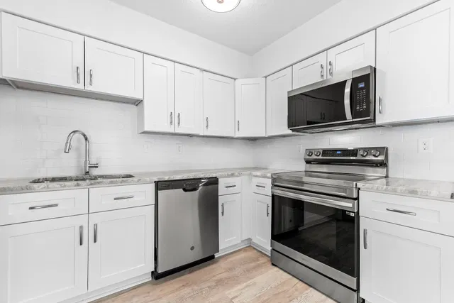  Residence photo 8