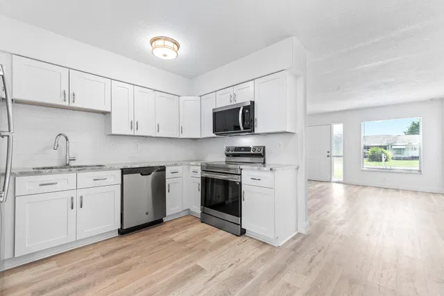  Residence photo 9