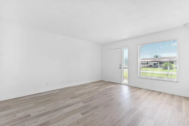  Residence photo 10
