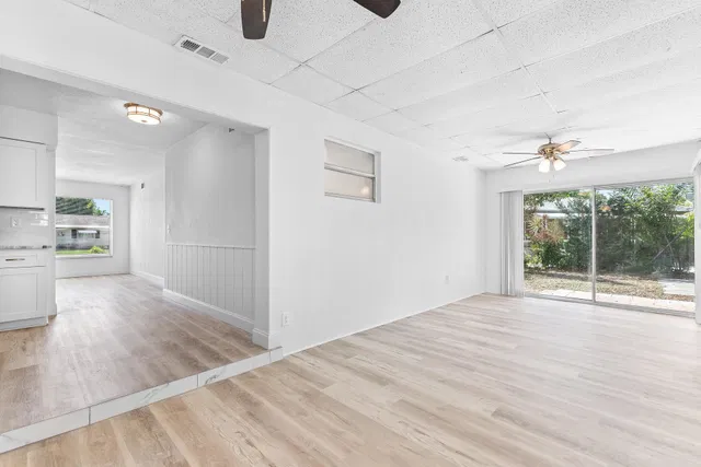  Residence photo 11