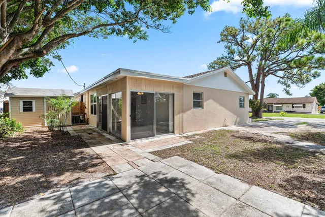  Residence photo 20