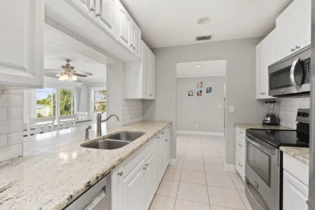 Residence photo 2