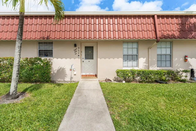 Residence photo 2