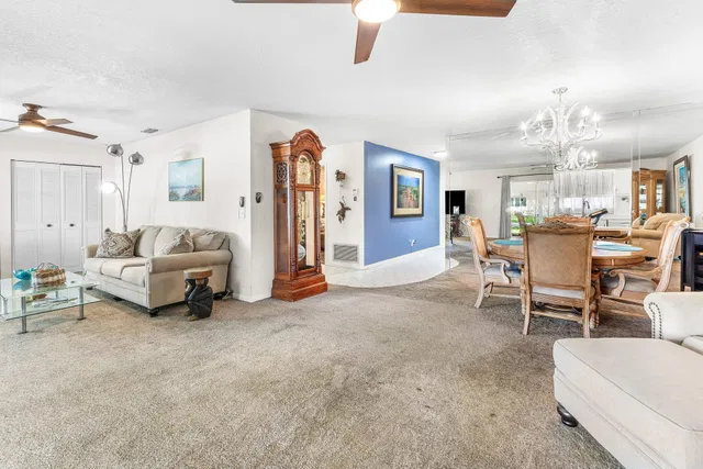 Residence photo 4