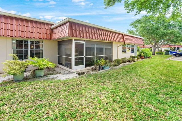 Residence photo 14