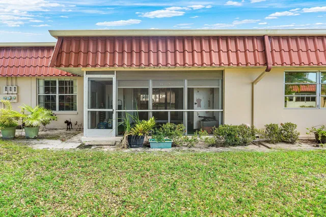 Residence photo 15