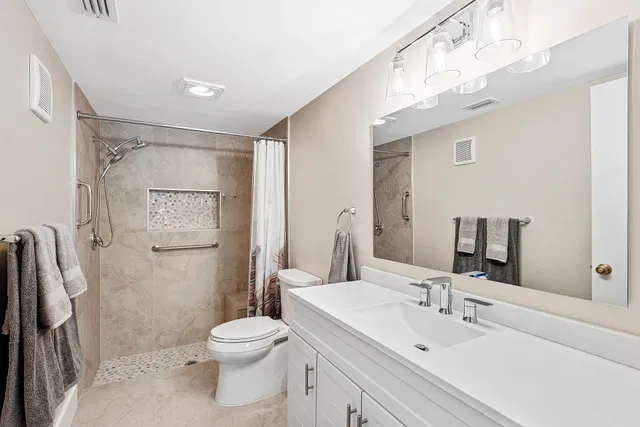 Unit 102 photo 17